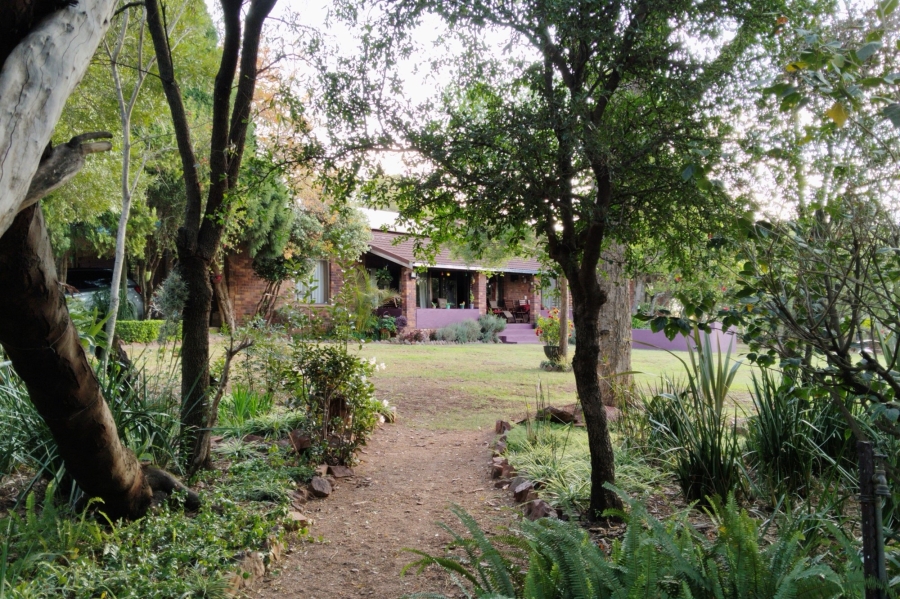 4 Bedroom Property for Sale in Broederstroom North West